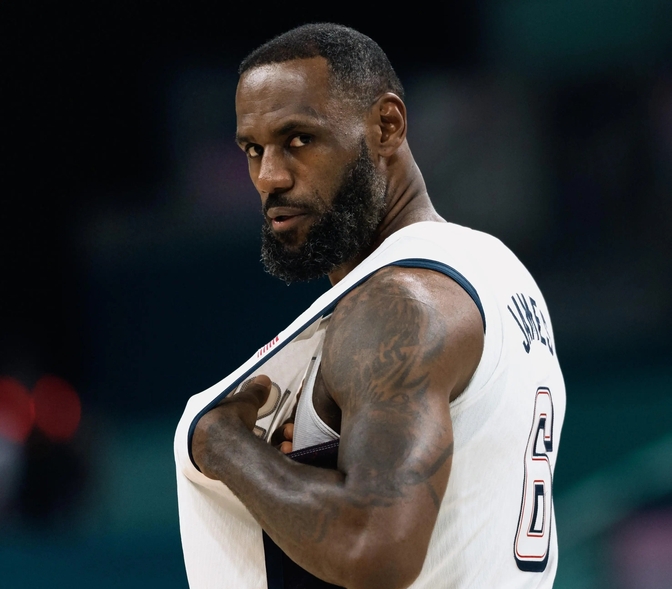 G2观众热烈欢呼！，Scout迎来十二赛季出色发挥观众掌声雷动