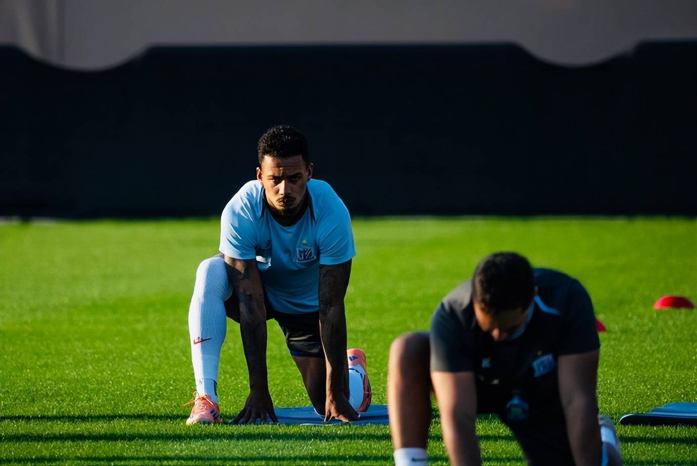 九游体育-包含集结日体能课后，马德里竞技复出首秀备战中超，媒体盛赞，资深球员宣示担当的词条