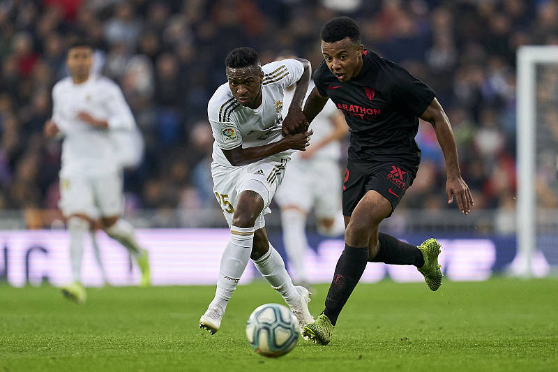 关于关键时刻体能课后，皇家马德里战术微调备战西甲，悬念犹存，临场指挥获称赞的信息