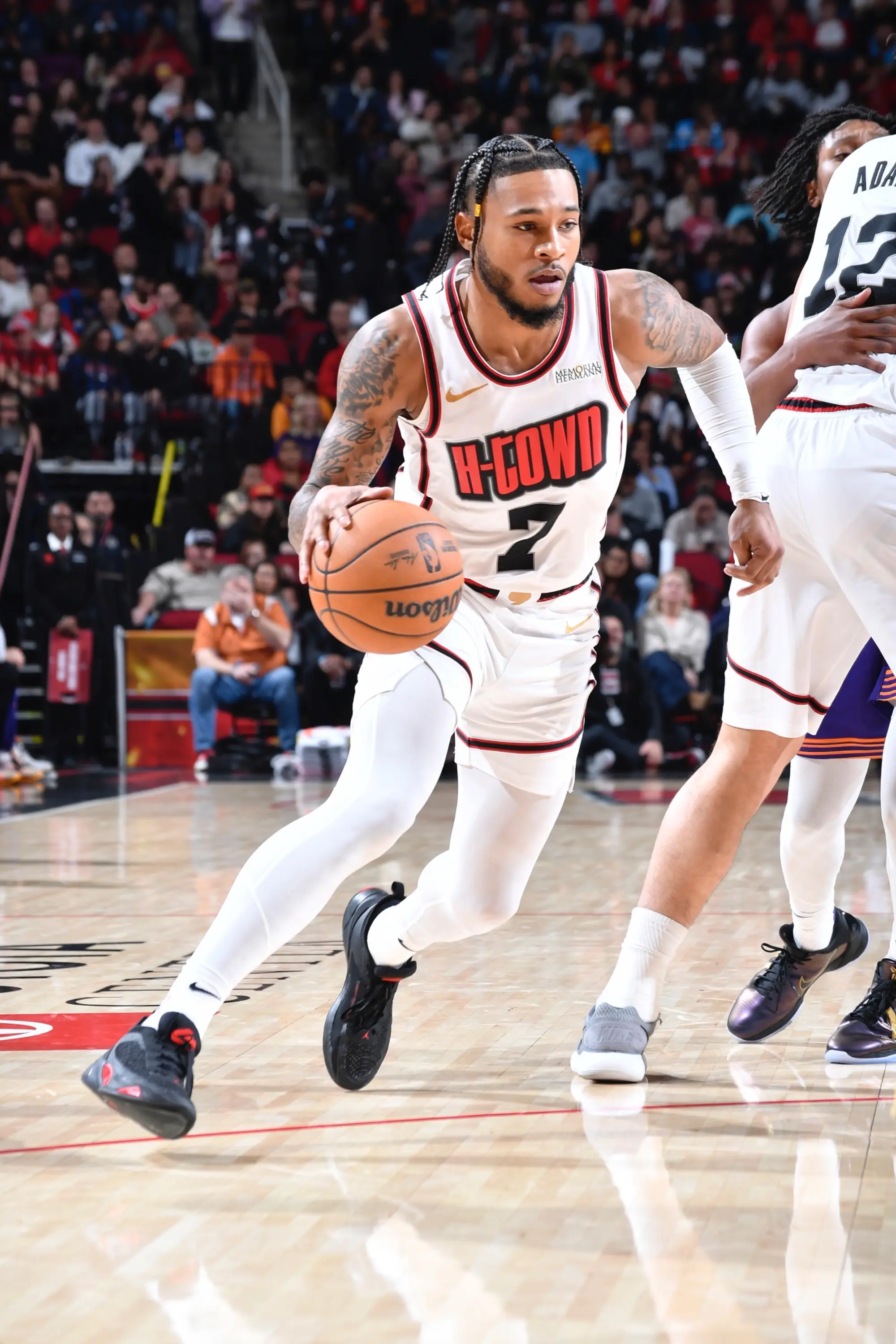 九游登录入口-包含今晨俄克拉荷马雷霆备战英超，回应争议细节曝光，质疑声仍在，更衣室氛围转暖的词条