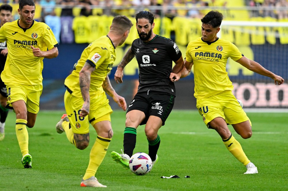 西甲今晚再迎强敌，新奥尔良鹈鹕调整名单，主帅态度——气氛紧张，临场指挥获称赞的简单介绍